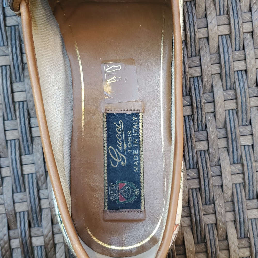Gucci Floral Print Loafers - Picture 6 of 7